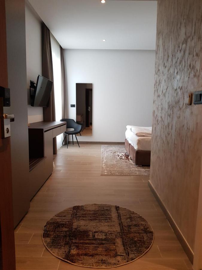 My Hotel Прізрен Екстер'єр фото