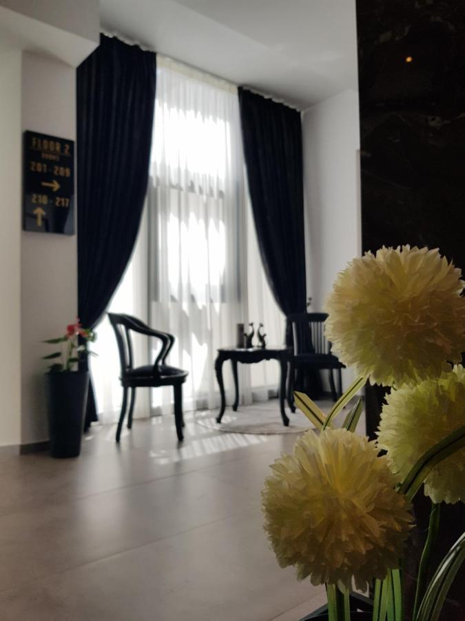 My Hotel Прізрен Екстер'єр фото