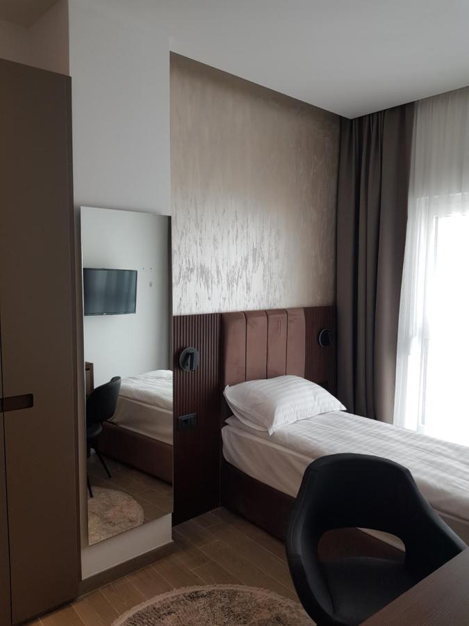 My Hotel Прізрен Екстер'єр фото